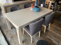 Eethoek Vinta + vier eetkamerstoelen Eethoek Vinta + vier eetkamerstoelen