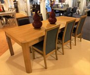 Eethoek Faro uitschuifbare tafel incl. 6 stoelen Eethoek Faro uitschuifbare tafel incl. 6 stoelen